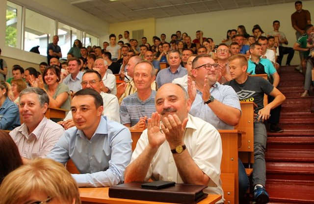 Атмосфера зустрічі сприяла посмішкам